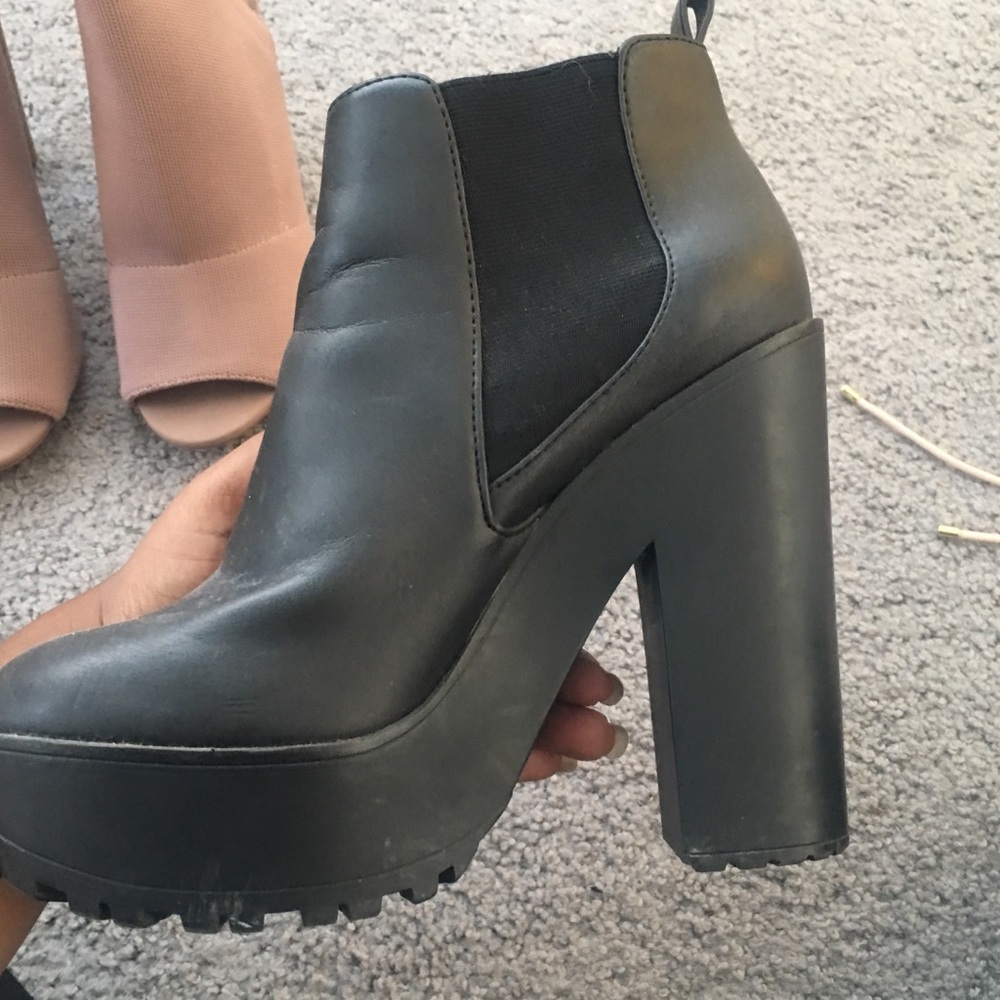 Steve Madden Boots